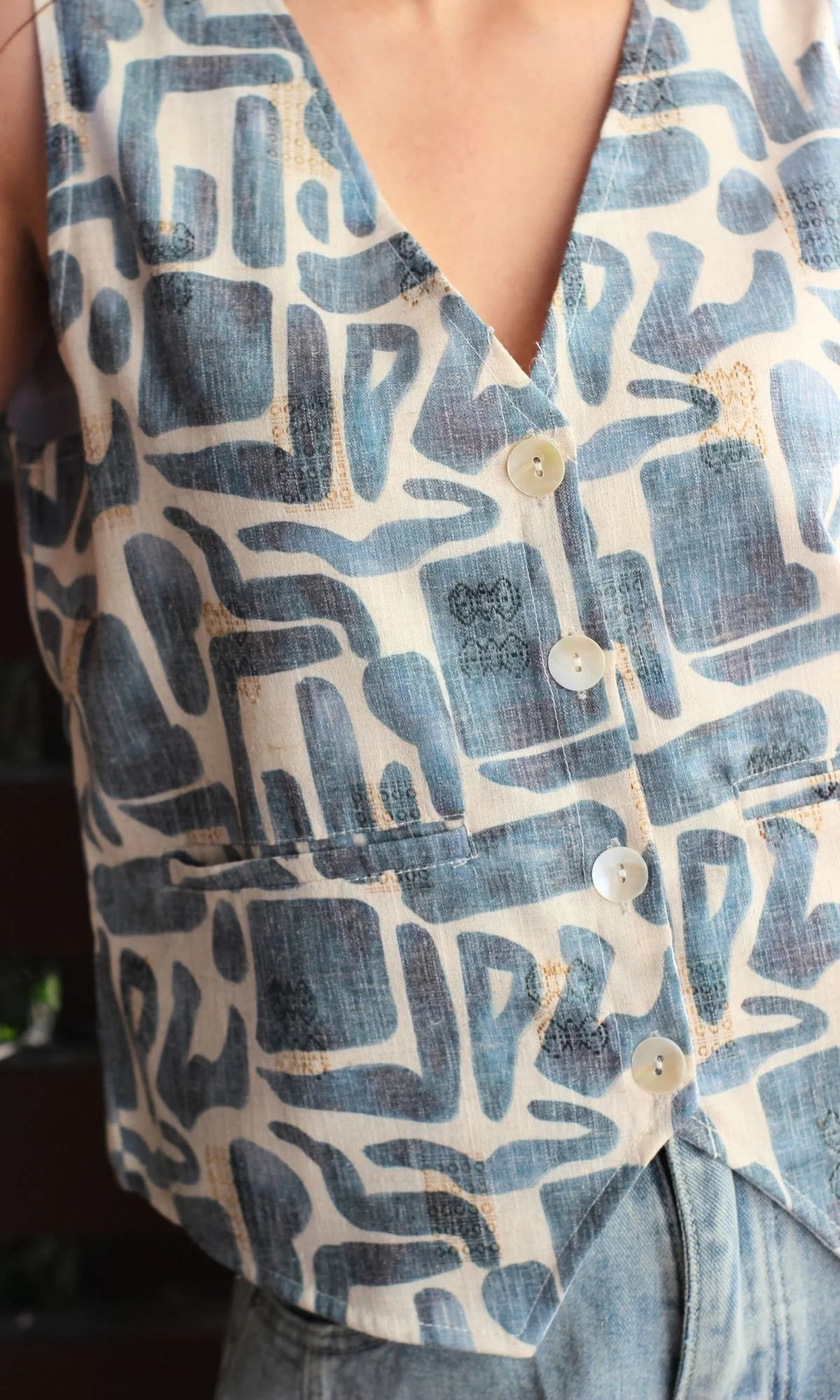 Blue Abstract Print Waist Coat - Image 4